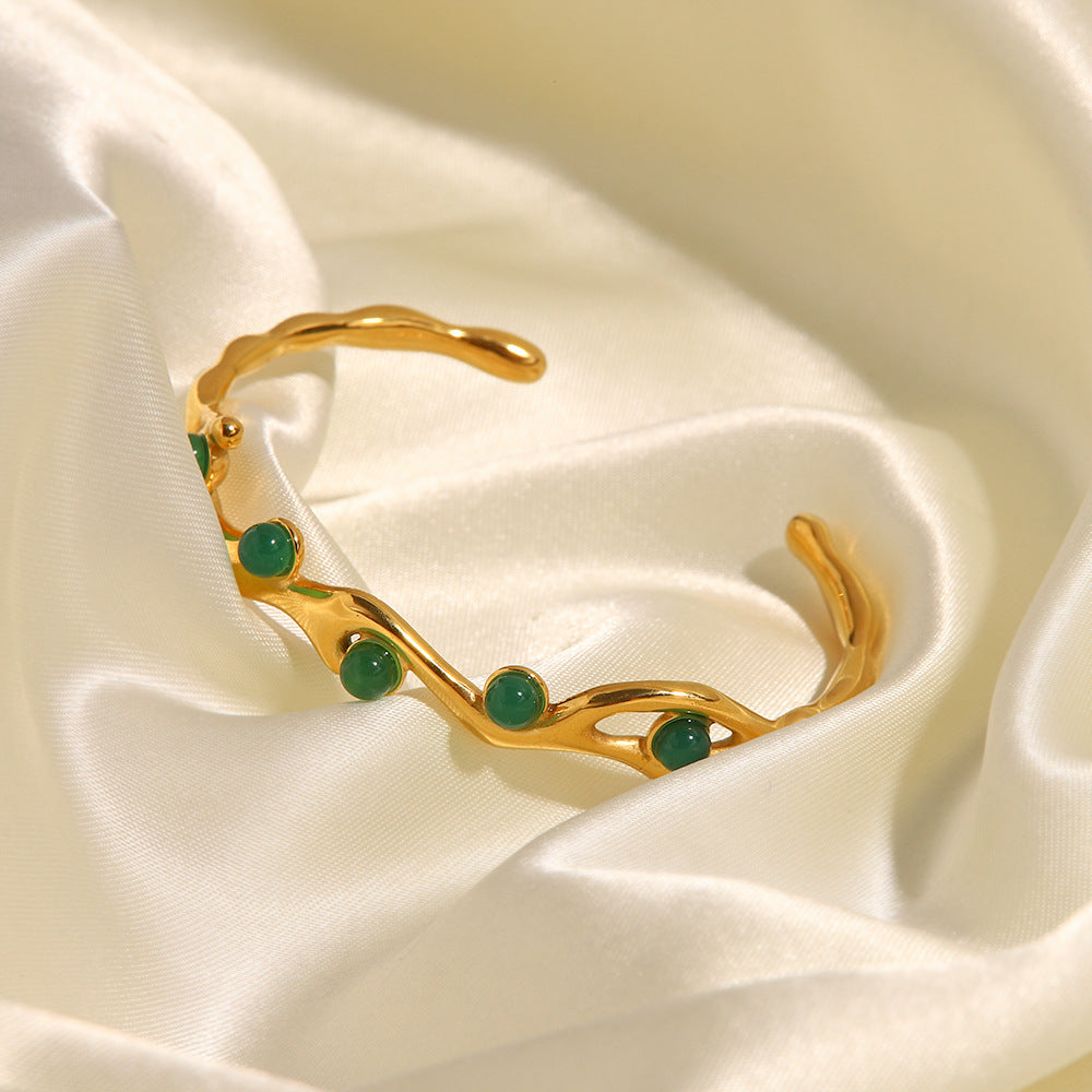 French Retro Green and Red Natural Stone Bracelet