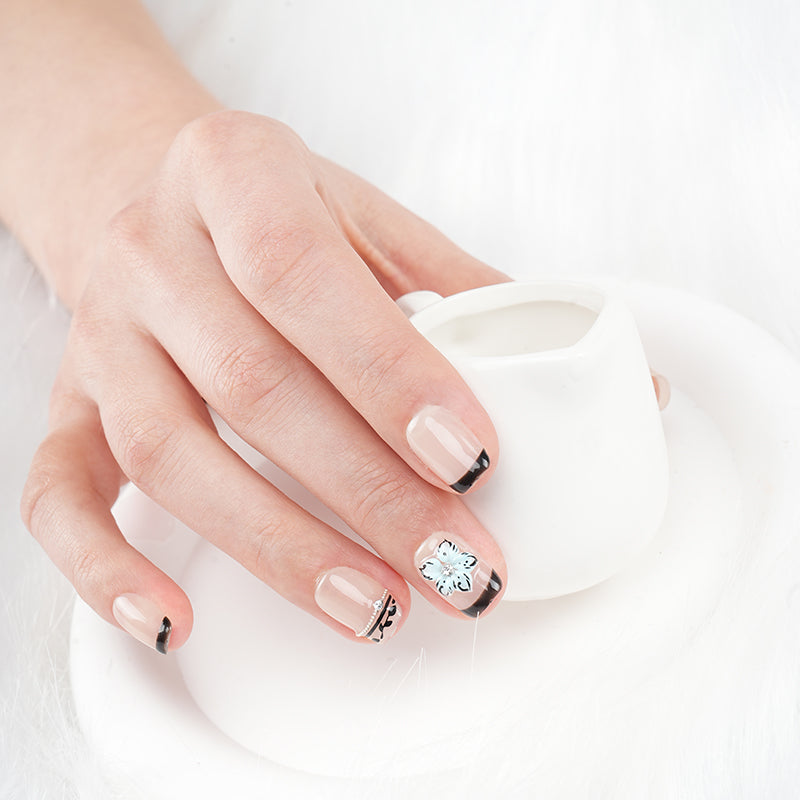 Ice Flower Butterfly-Short Press on Nails Square French Fake Nails Full Cover