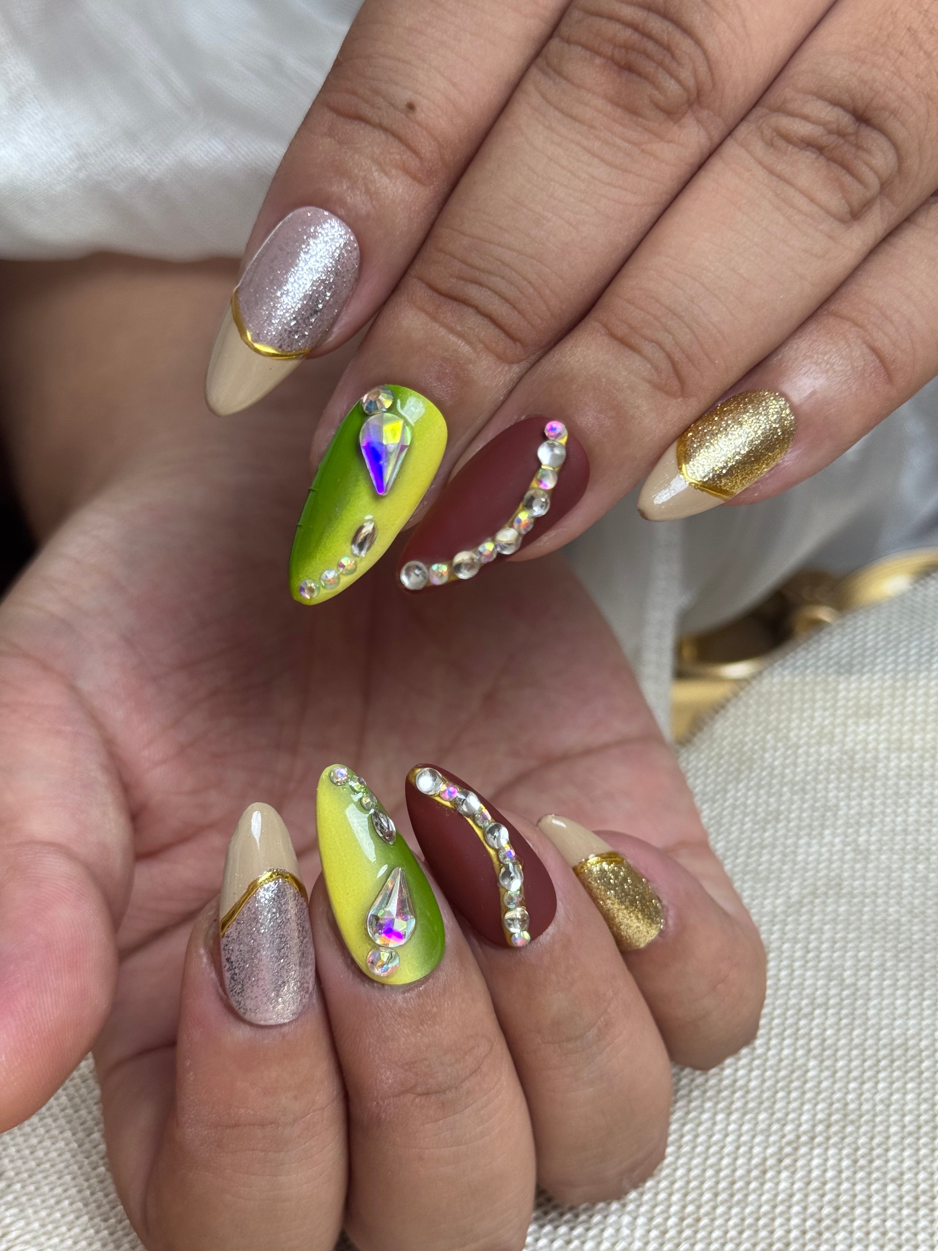 Seven-color Glittering Diamond Trim