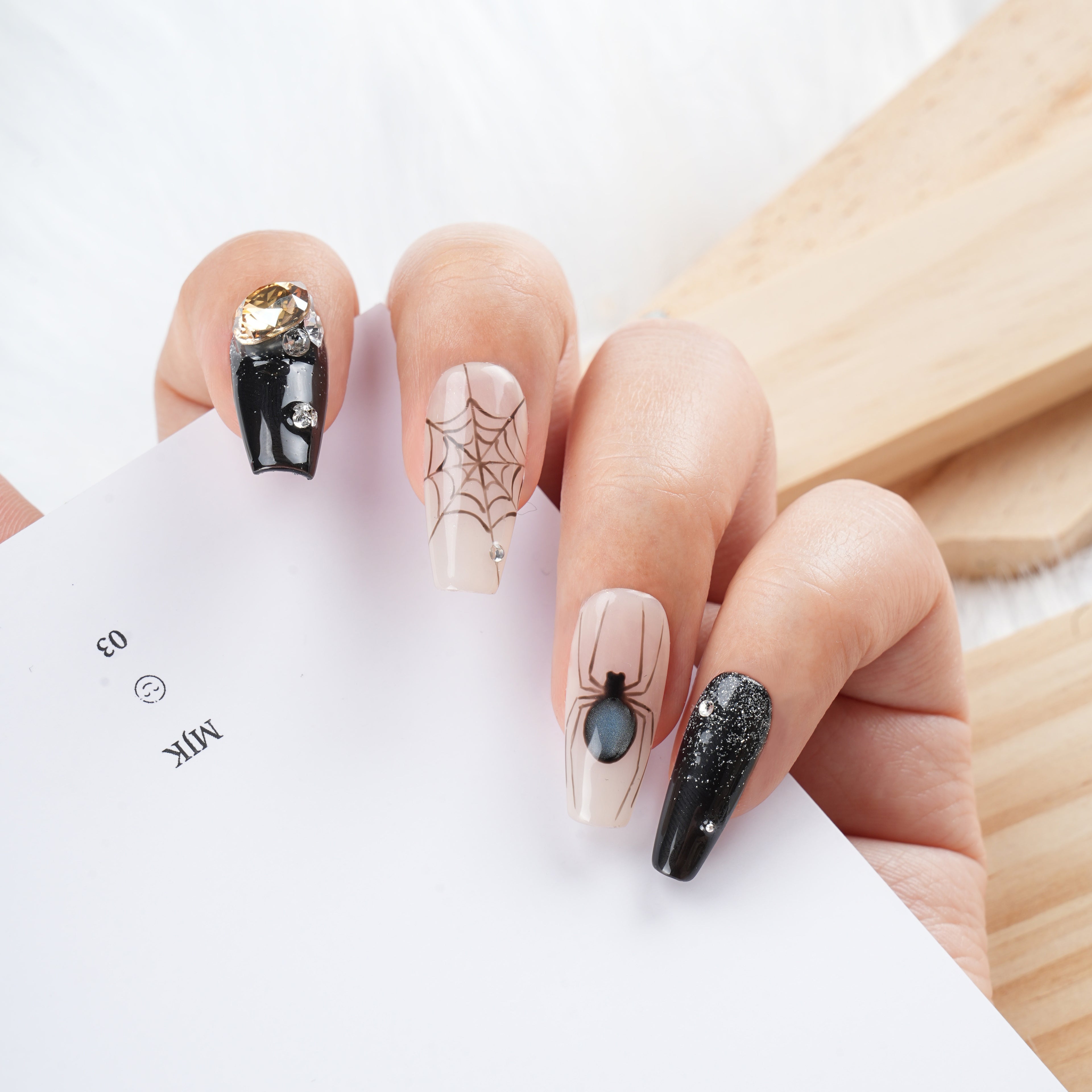 Spider & Web Design Beige - Toned Nail Set with Sparkle Accents - Halloween - Ready Manicure