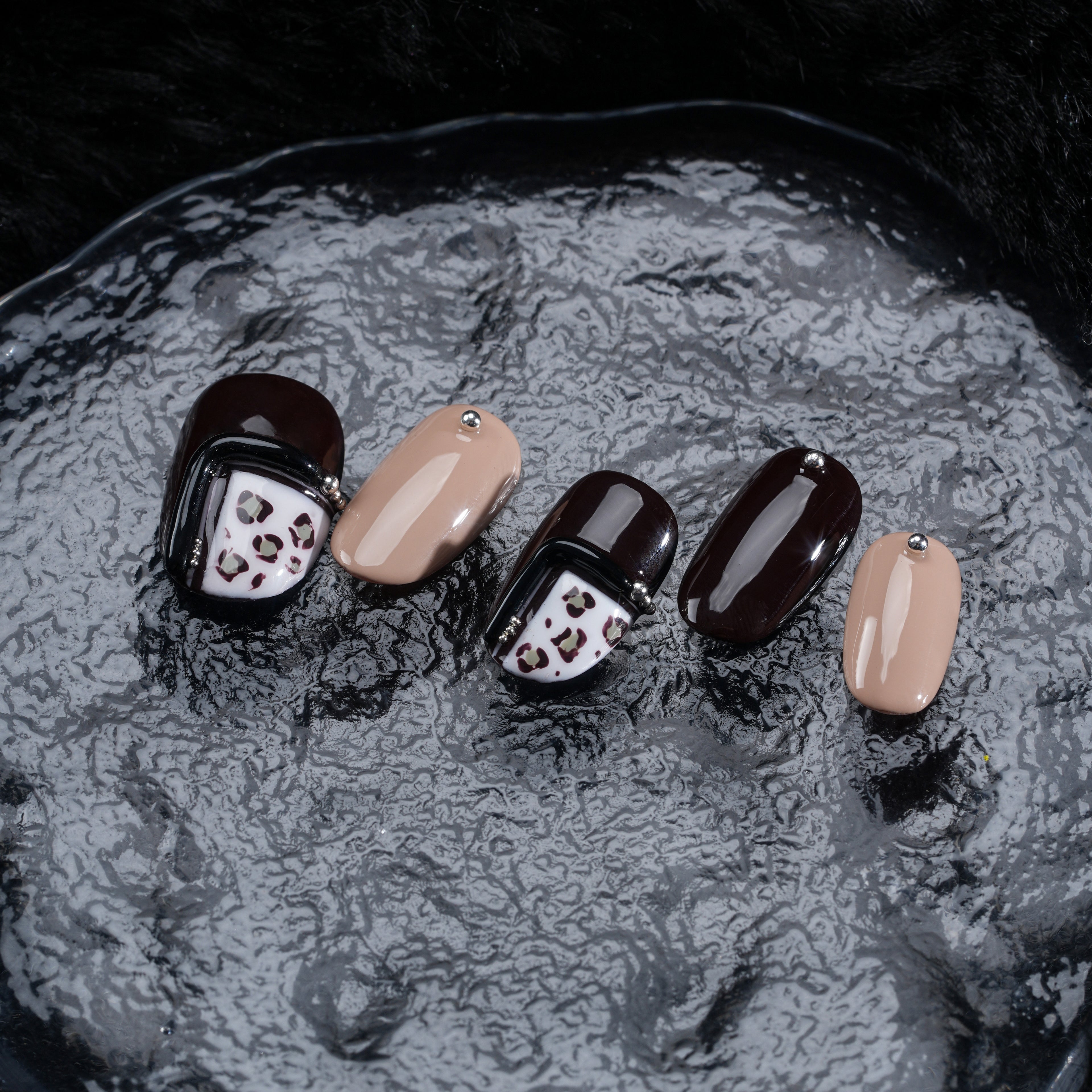 Trendy Two - Tone Leopard Nails with Sparkle - Must - Have Manicure