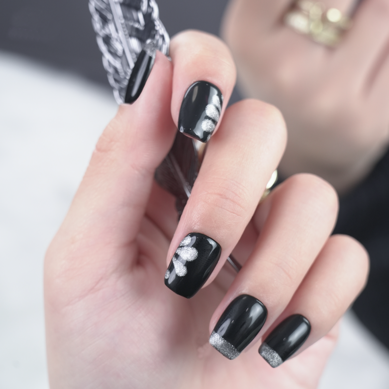 Black & Silver Glitter Accent Nails - Stylish Party Manicure Set