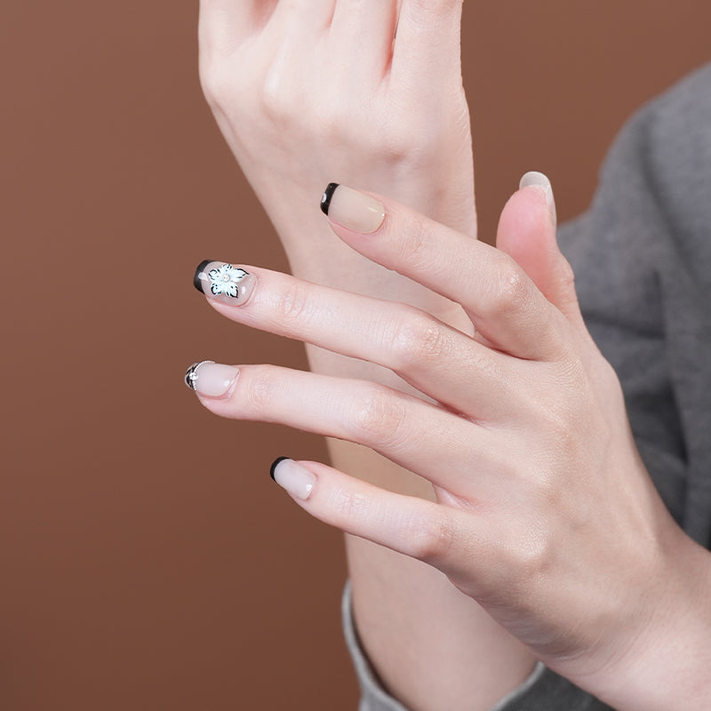 Ice Flower Butterfly-Short Press on Nails Square French Fake Nails Full Cover
