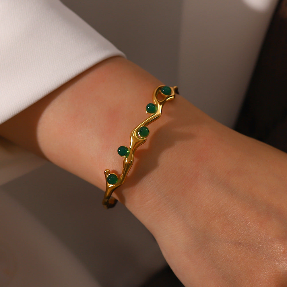 French Retro Green and Red Natural Stone Bracelet