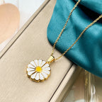 Small Daisy Necklace Openable Pendant