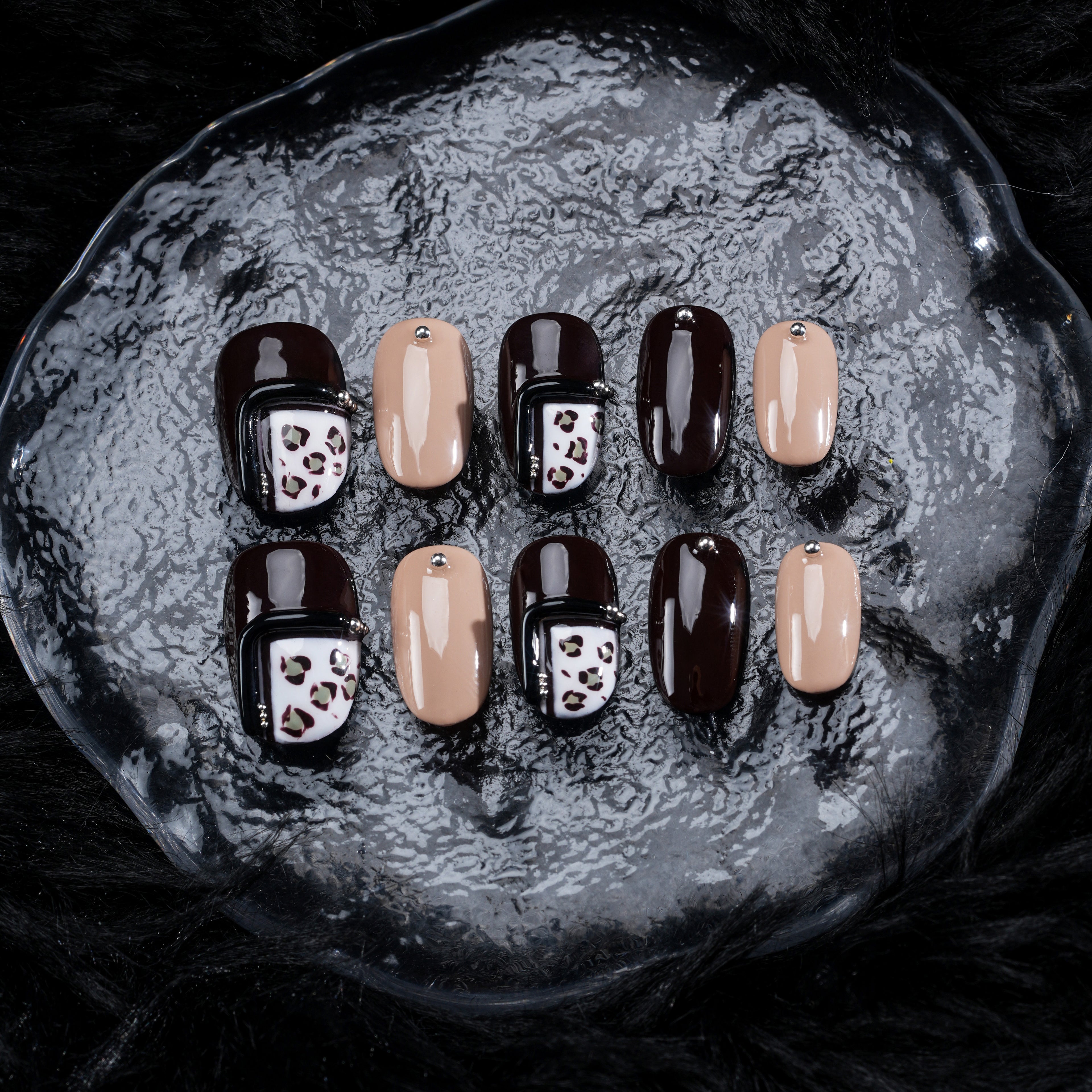 Trendy Two - Tone Leopard Nails with Sparkle - Must - Have Manicure