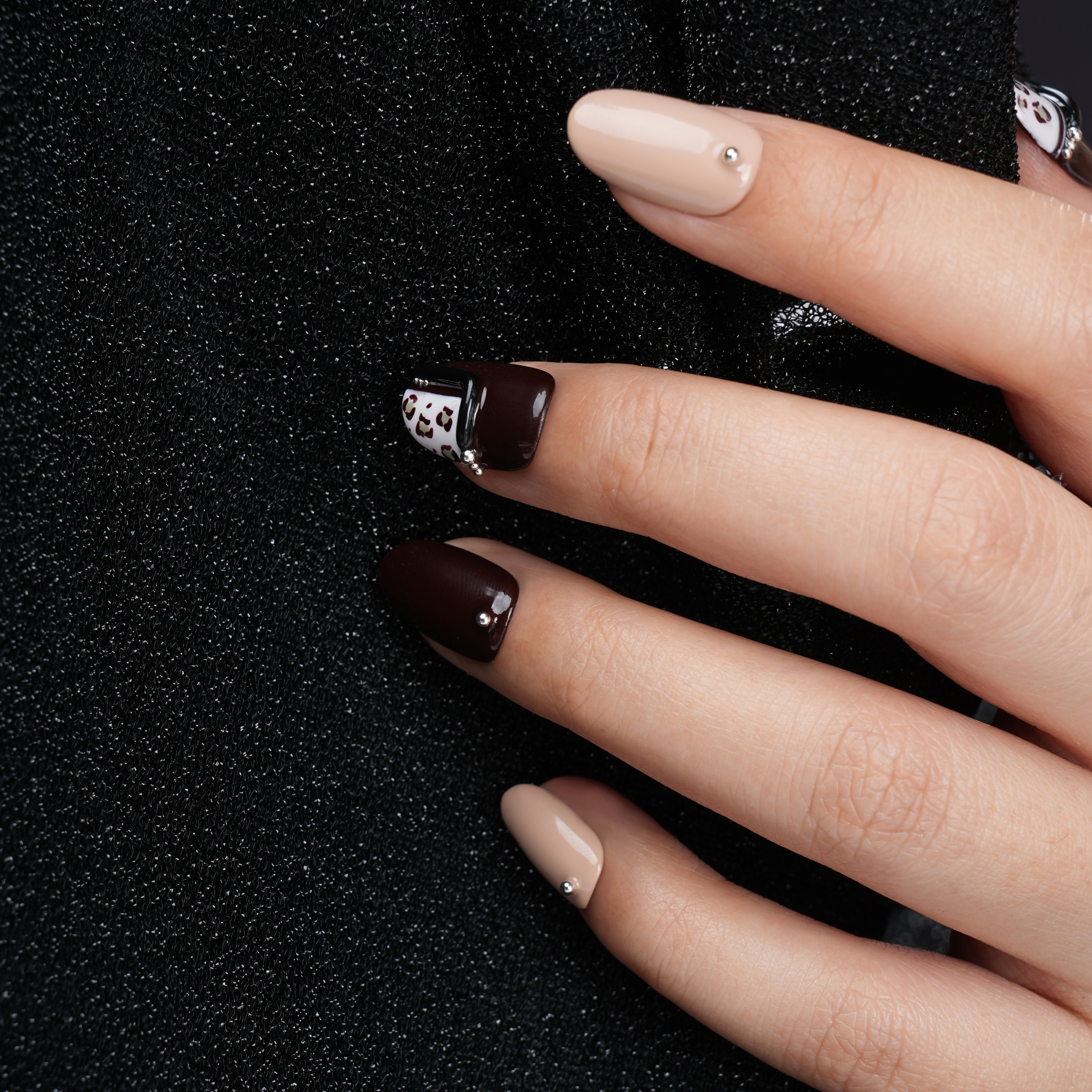 Trendy Two - Tone Leopard Nails with Sparkle - Must - Have Manicure