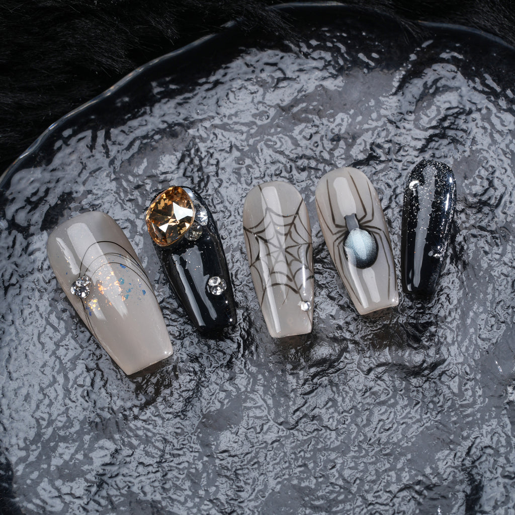 Spider & Web Design Beige - Toned Nail Set with Sparkle Accents - Halloween - Ready Manicure