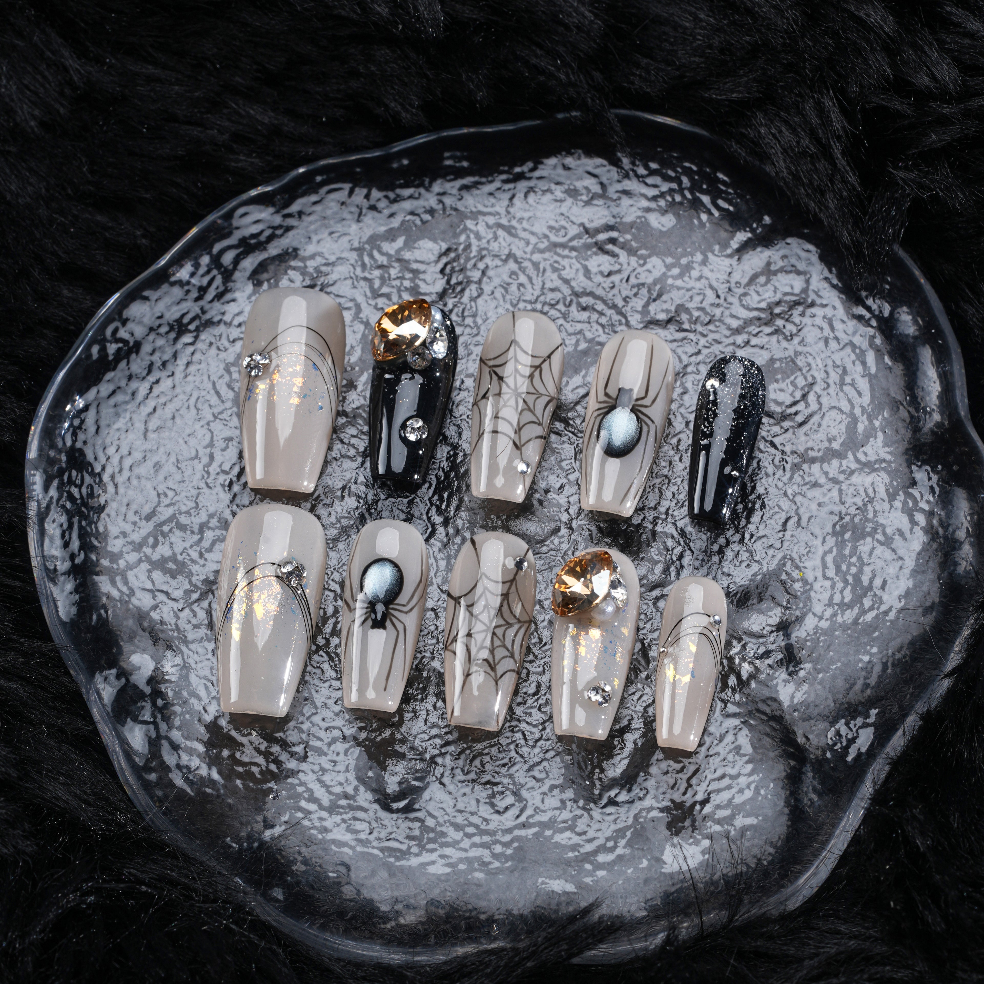 Spider & Web Design Beige - Toned Nail Set with Sparkle Accents - Halloween - Ready Manicure