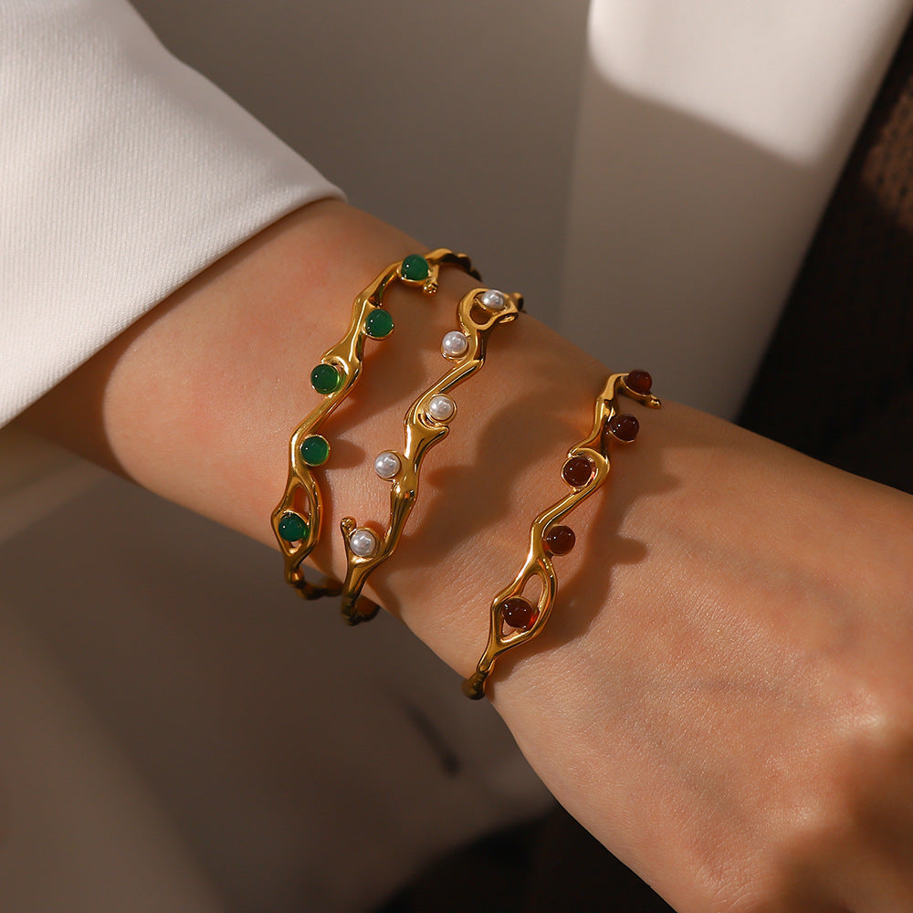 French Retro Green and Red Natural Stone Bracelet